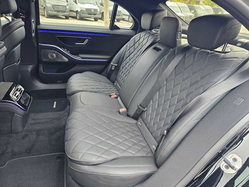 New 2025 Mercedes-Benz S 580 4MATIC Sedan image 18