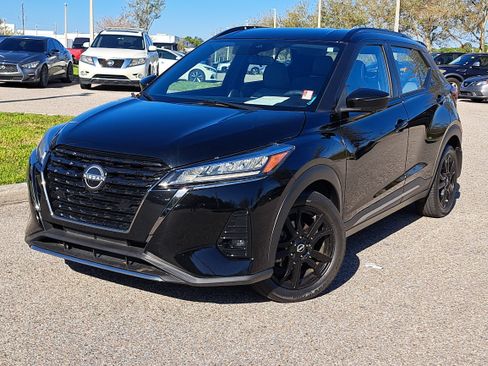 Certified 2024 Nissan Kicks SR w/ SR Premium Package FWD image 33