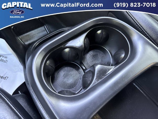 Used 2025 Chrysler Pacifica Select FWD image 30