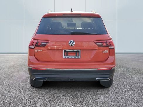 Used 2018 Volkswagen Tiguan SE image 5