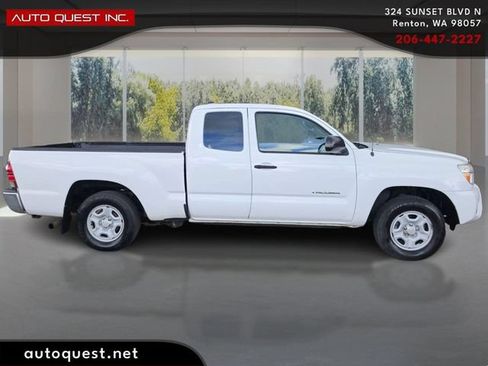Used 2015 Toyota Tacoma 2WD Access Cab w/ SR5 Package image 4