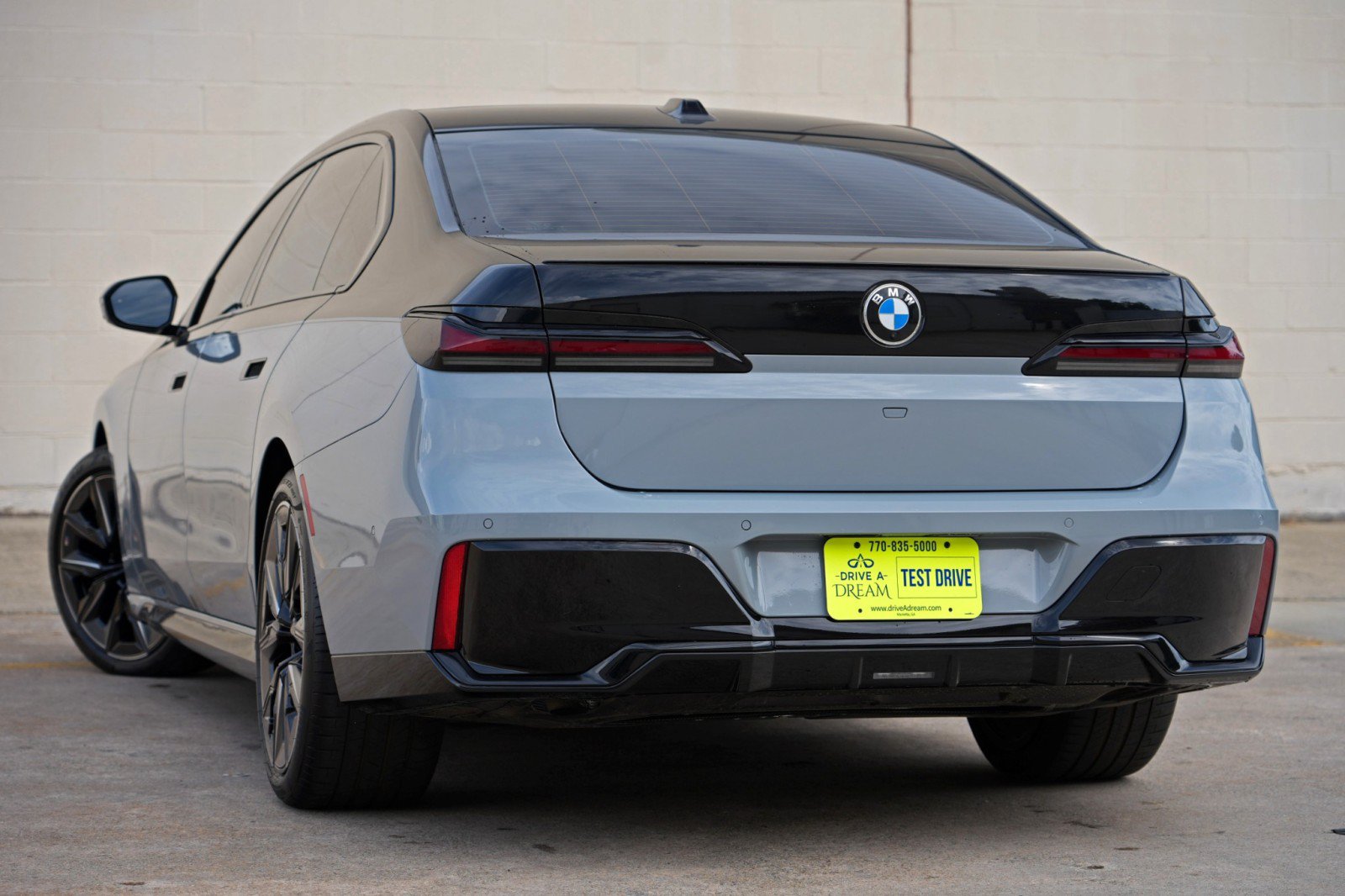 Used 2025 BMW 740i RWD image 6