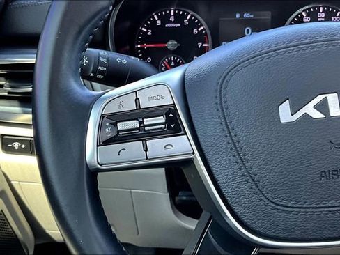 Used 2022 Kia Telluride S image 11