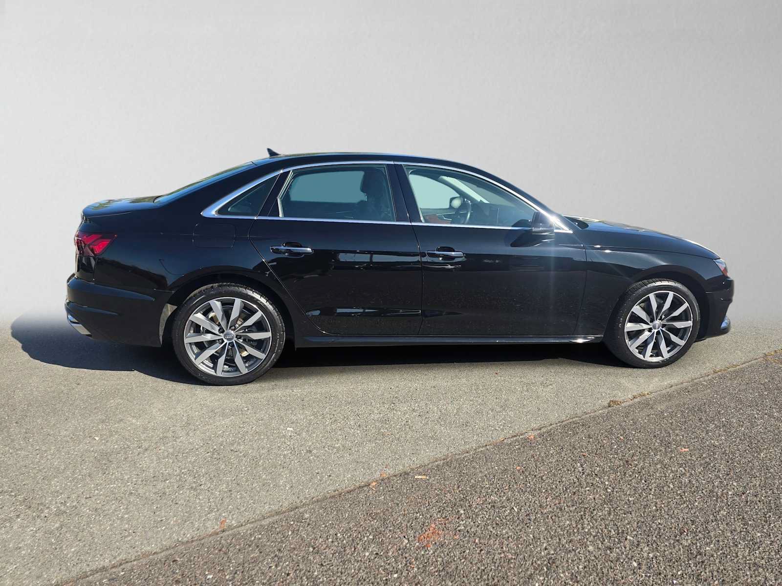Used 2020 Audi A4 2.0T Premium Plus FWD image 2