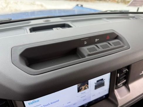 New 2025 Ford Bronco 4-Door AWD/4WD image 26