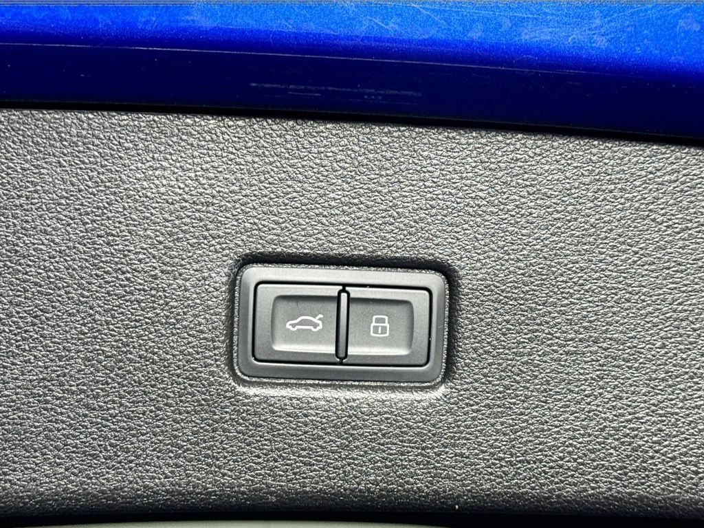 Used 2022 Audi SQ5 Premium Plus w/ Premium Plus Package AWD/4WD image 34