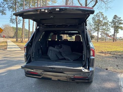 Certified 2025 Lincoln Navigator Reserve image 19