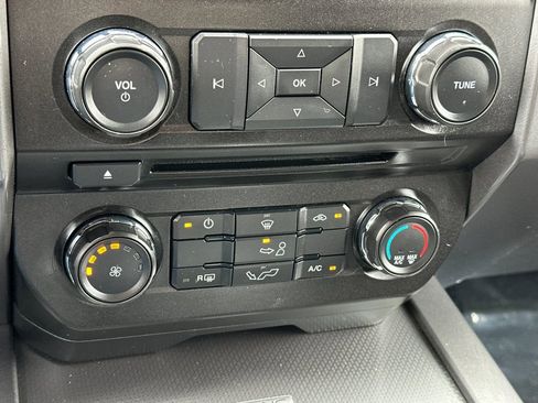 Used 2016 Ford F150 XLT w/ Equipment Group 301A Mid RWD image 18