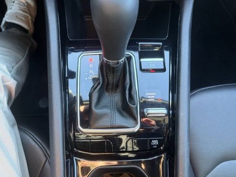 Used 2024 Jeep Compass Limited image 18