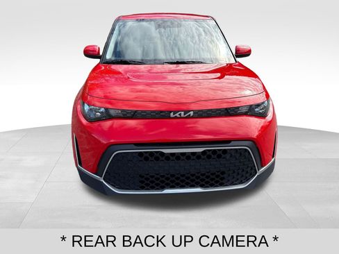 Used 2025 Kia Soul LX w/ LX Technology Package FWD image 8