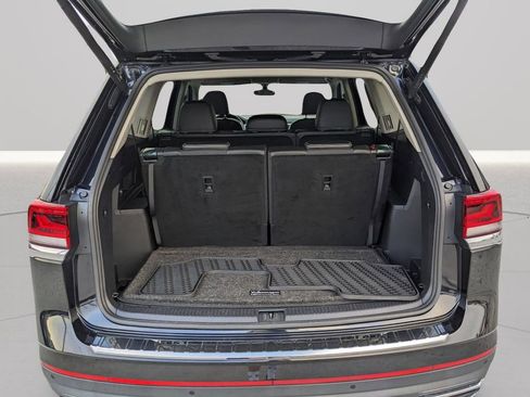 Certified 2023 Volkswagen Atlas SE w/ Panoramic Sunroof Package image 12
