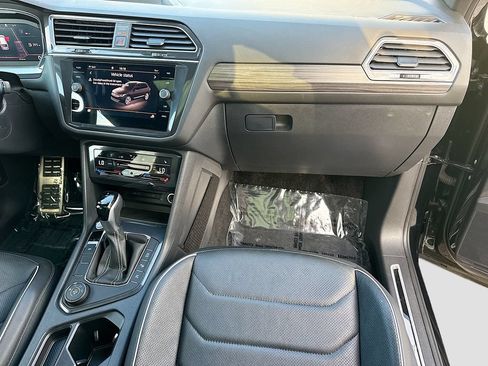Used 2024 Volkswagen Tiguan SEL R-Line AWD/4WD image 17