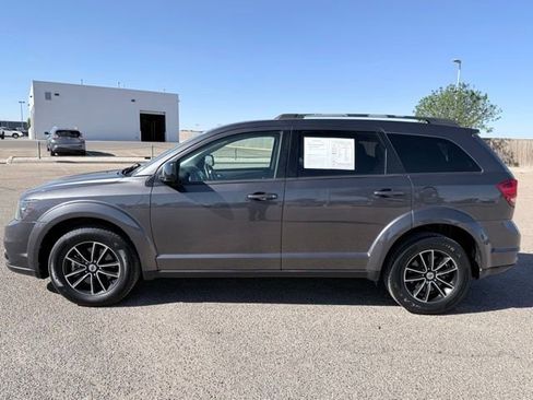 Used 2018 Dodge Journey SXT w/ Connectivity Group FWD image 9
