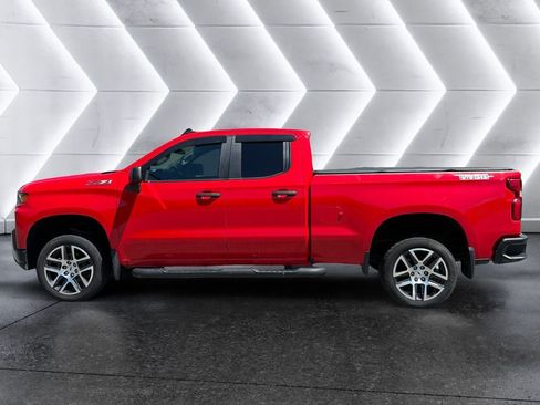 Used 2019 Chevrolet Silverado 1500 Custom Trail Boss w/ Custom Convenience Package AWD/4WD image 3