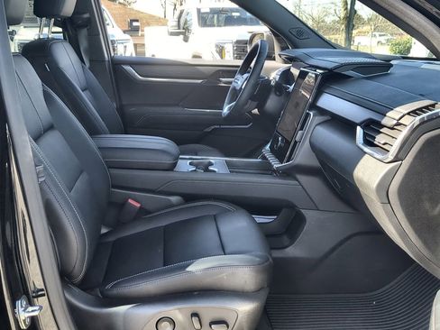 Used 2026 GMC Acadia Elevation w/ Black Edition image 28