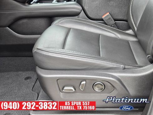 Used 2025 GMC Yukon Denali AWD/4WD image 24
