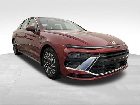Used 2025 Hyundai Sonata SEL FWD image 7