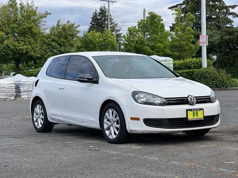 Used 2013 Volkswagen Golf 2-Door FWD image 7