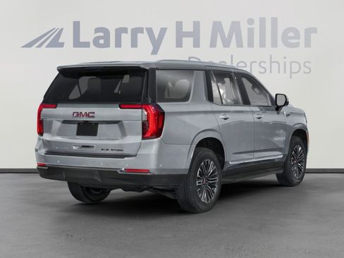 Used 2025 GMC Yukon AT4 Ultimate w/ LPO, Illumination Package image 2