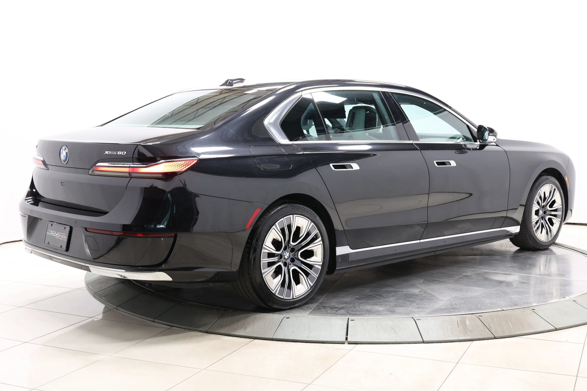 Used 2023 BMW i7 xDrive60 AWD/4WD image 5