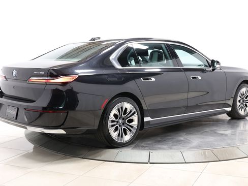 Used 2023 BMW i7 xDrive60 AWD/4WD image 5