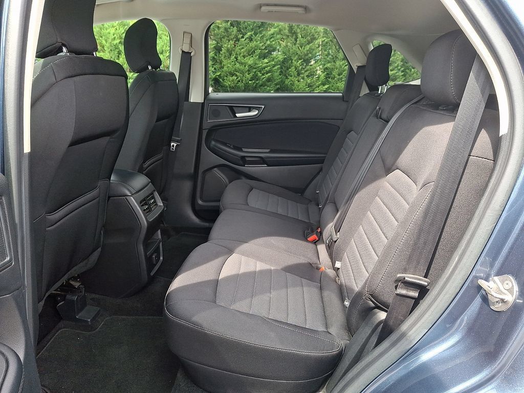 Used 2018 Ford Edge SE AWD/4WD image 10