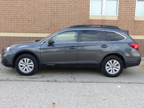 Used 2018 Subaru Outback 2.5i Premium AWD/4WD image 7