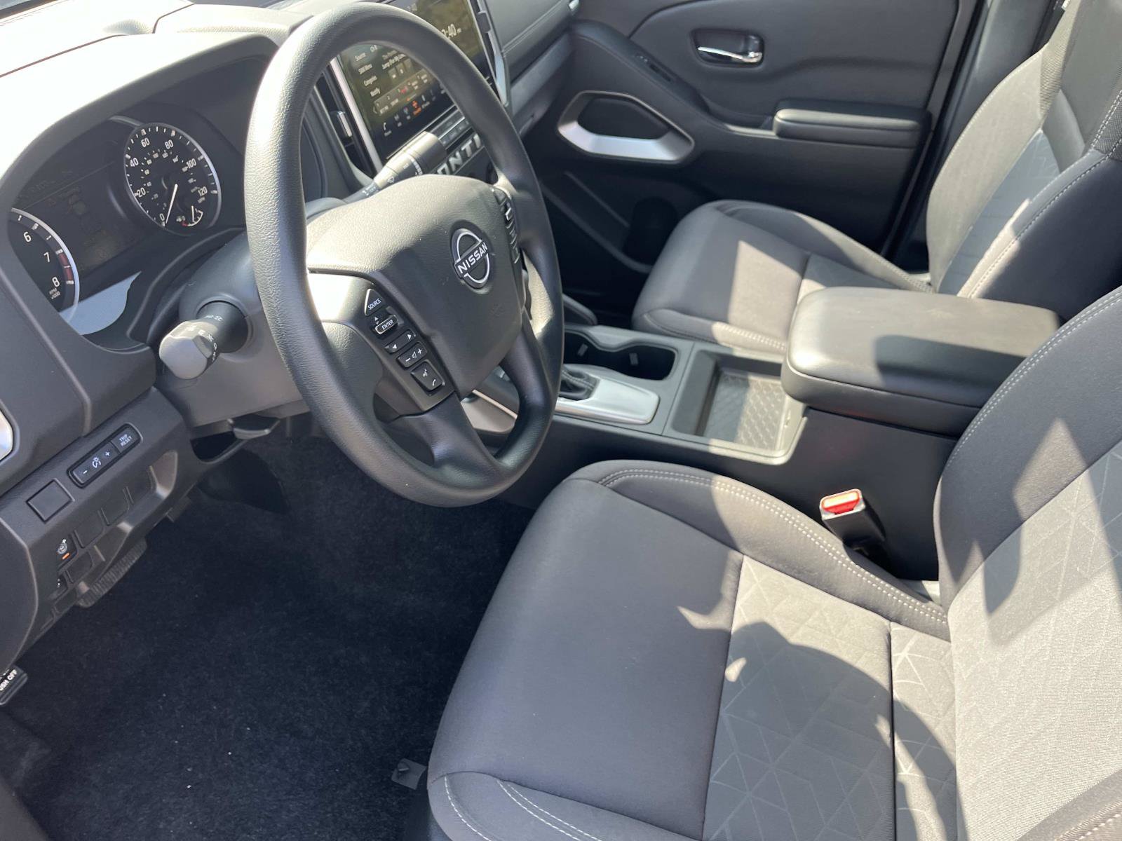Used 2025 Nissan Frontier SV RWD image 26