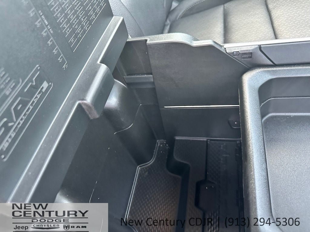 Used 2026 RAM 1500 Laramie AWD/4WD image 34