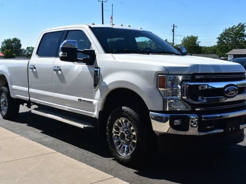 Used 2022 Ford F350 XLT w/ XLT Premium Package AWD/4WD image 11