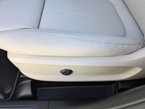 Used 2025 Mercedes-Benz GLA 250 4MATIC image 14