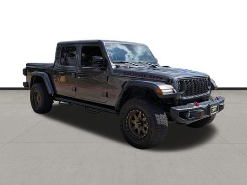 Used 2024 Jeep Gladiator Rubicon AWD/4WD image 3