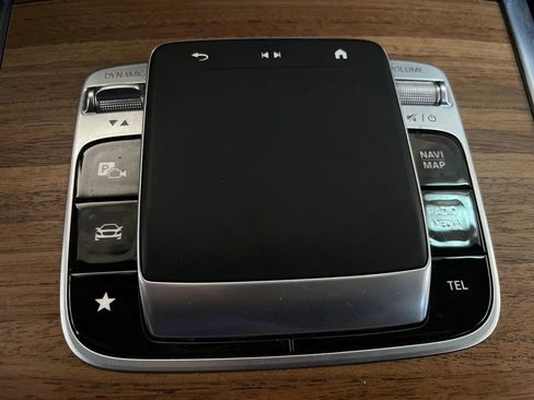 Used 2025 Mercedes-Benz G 550 image 38