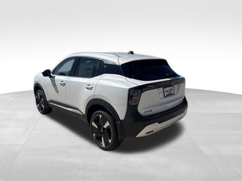 New 2026 Nissan Kicks SR FWD image 6