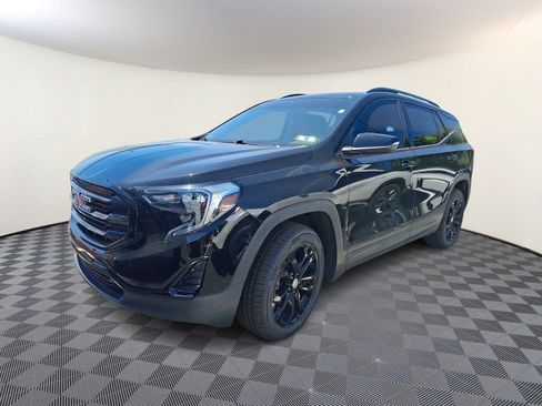 Used 2019 GMC Terrain SLE w/ Driver Convenience Package AWD/4WD image 3