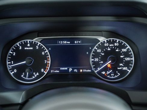 New 2025 Nissan Pathfinder S image 25