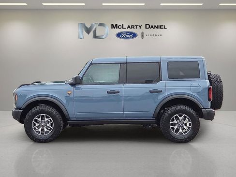 Certified 2025 Ford Bronco Badlands AWD/4WD image 3
