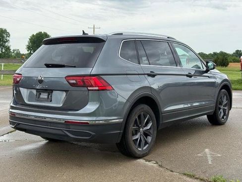 Used 2024 Volkswagen Tiguan SE FWD image 5