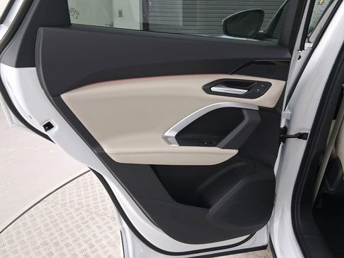 Used 2025 Audi Q5 Premium w/ Convenience Package image 25