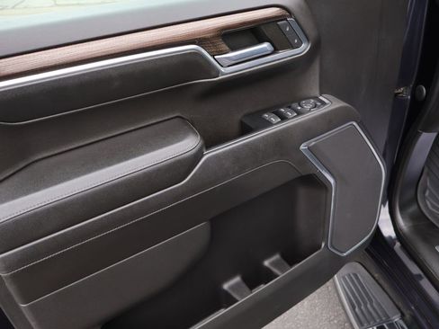 Used 2022 Chevrolet Silverado 1500 LT image 19