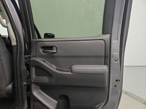 Used 2022 Nissan Frontier S image 32