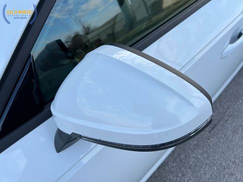 Used 2017 Audi A4 2.0T Premium w/ Convenience Package image 17