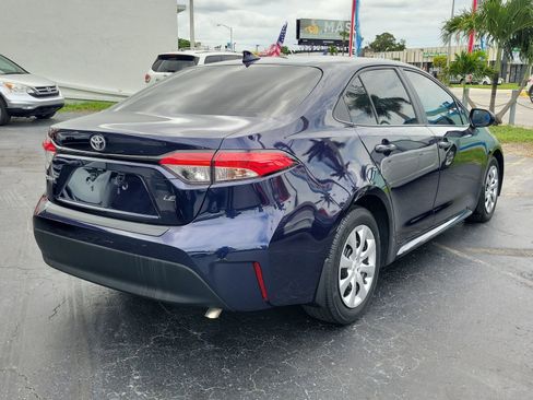 Used 2025 Toyota Corolla LE FWD image 4