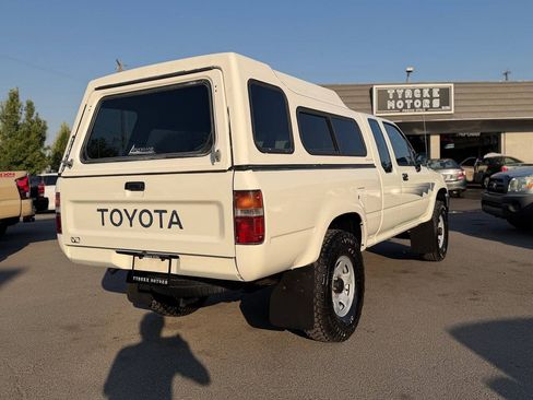 Used 1992 Toyota Pickup Deluxe AWD/4WD image 88