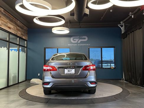 Used 2019 Nissan Sentra SV FWD image 4
