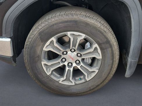 Used 2025 GMC Sierra 1500 SLT image 14
