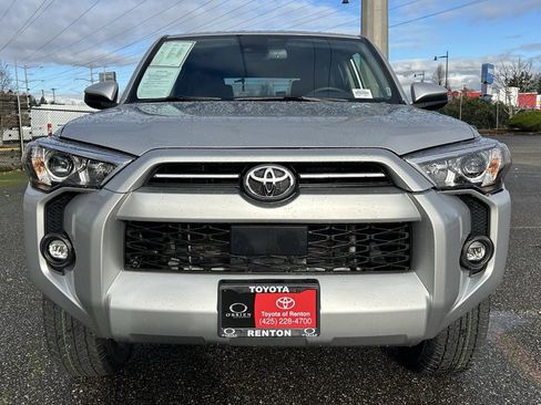 Certified 2024 Toyota 4Runner SR5 image 2