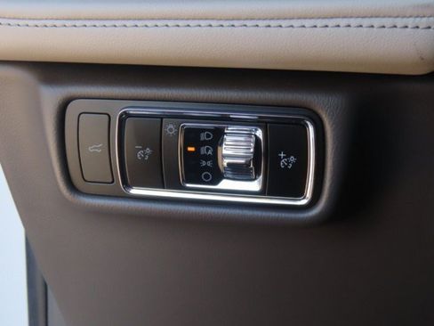 Used 2023 Lincoln Aviator Reserve w/ Jet Package RWD image 26