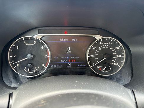 Used 2025 Nissan Altima 2.5 SV FWD image 15