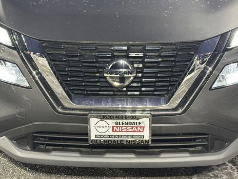 Used 2021 Nissan Rogue SV image 9